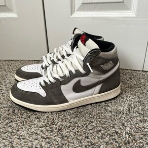 Mens Jordan 1 Retro  High OG Size 9.5